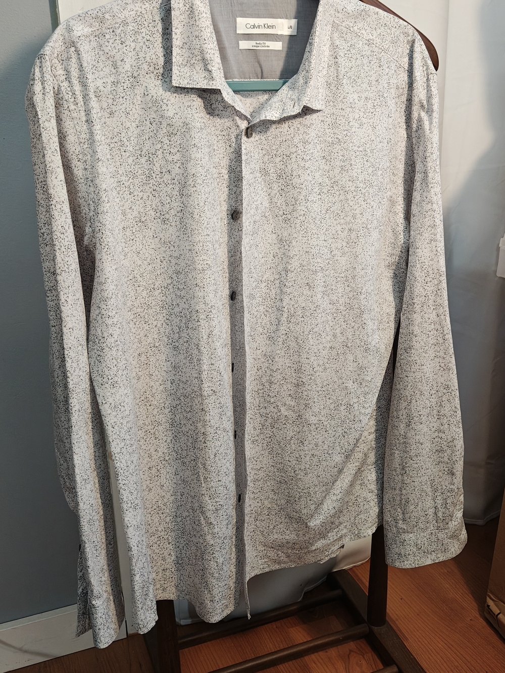 Calvin Klein Men's Button-Up Shirt in White with Black Microprint